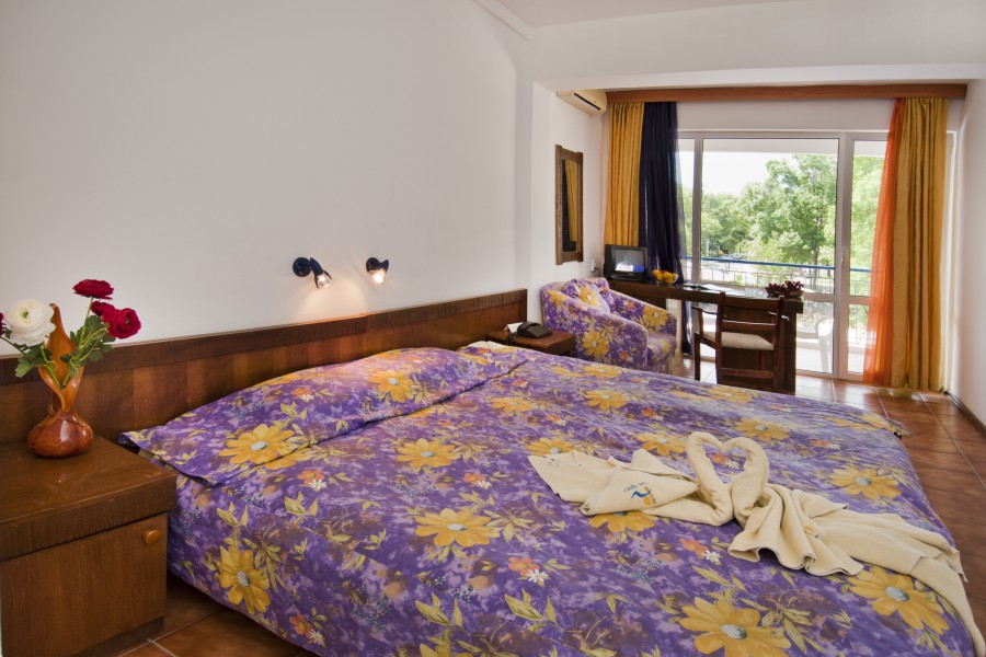 REGINA_HOTEL_SUNNY_BEACH_BULGARIA_AIR_TOUR_TRAVEL